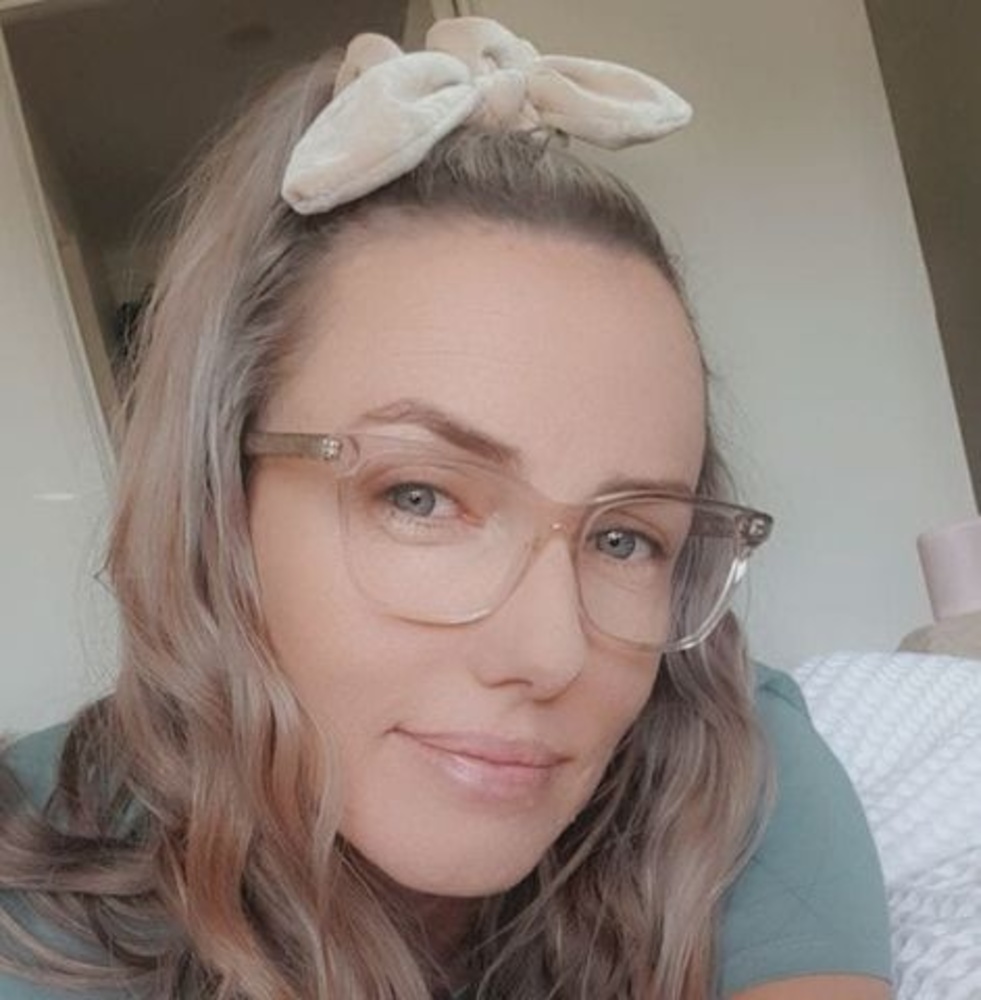 Meet your Posher, Elyse